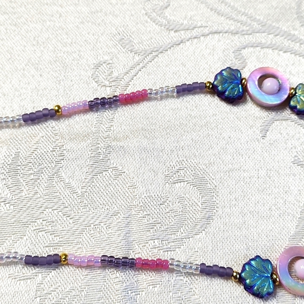 Chic Leaf Necklace with Pink and Blue Tones - Picture 3 of 4